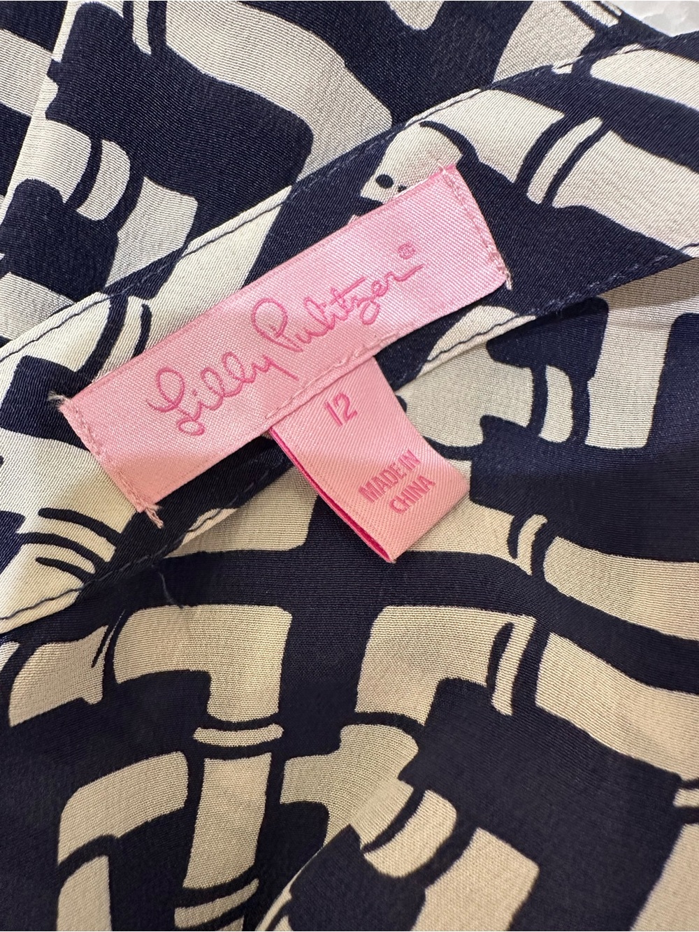 Lilly Pulitzer Navy & ivory Geometric Scoop Neck Blouse - Picture 6 of 7